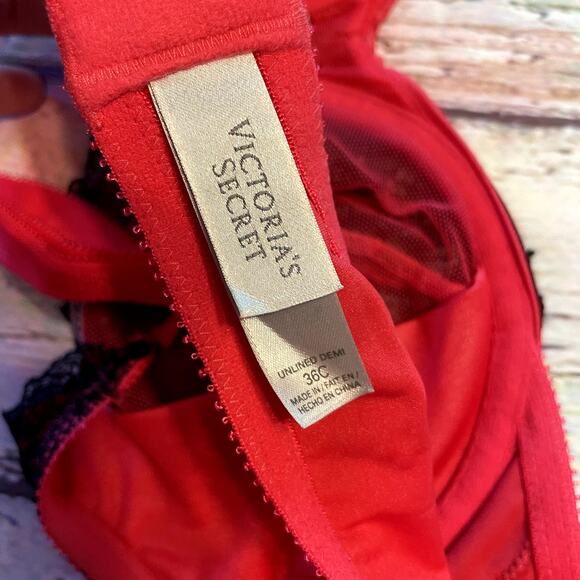 Victoria's Secret Bra Womens 36C Red Black Lace Unlined Demi Bra Valentines - Picture 5 of 5